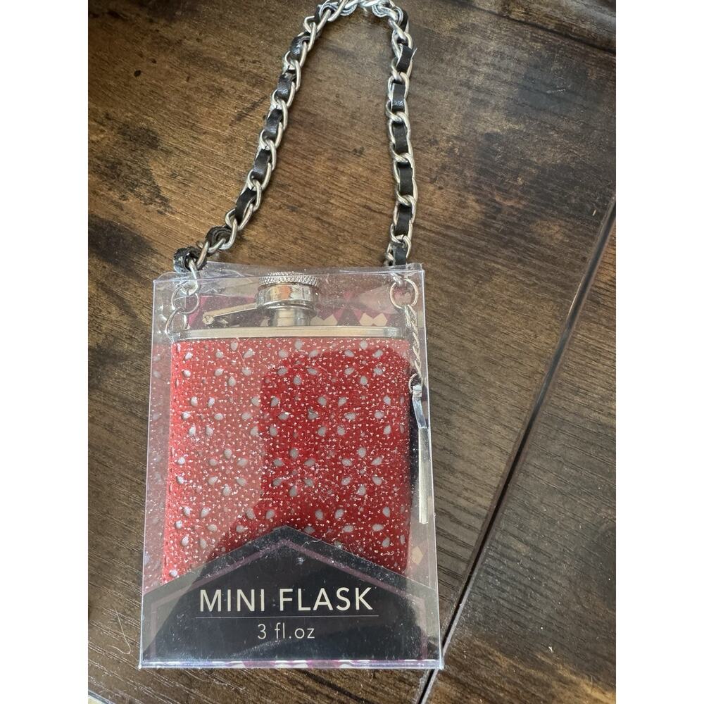 Wild‎ Eye Designs, Mini Flask, Red, BRAND NEW